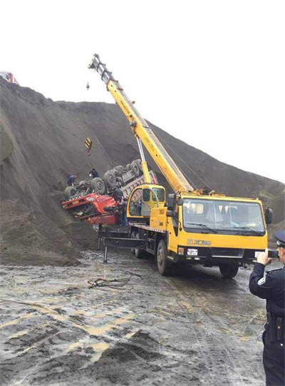 宝应上犹道路救援